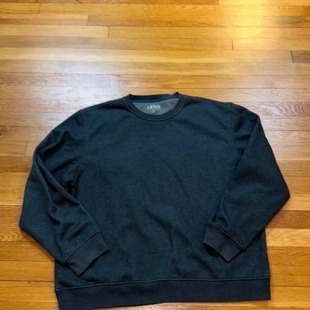 Izod fleece sweater